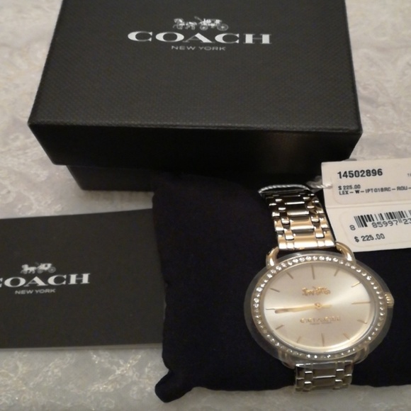 Coach Golden Watch - Picture 4 of 6